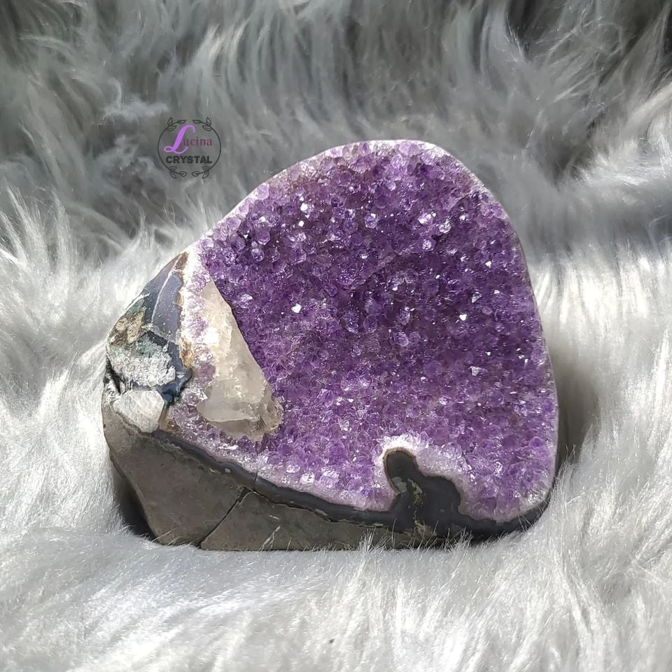 白軟糖瑪瑙水晶柱